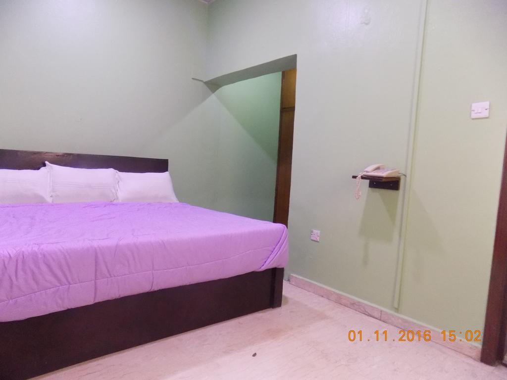 Posh Apartments And Hotel Ikeja Εξωτερικό φωτογραφία