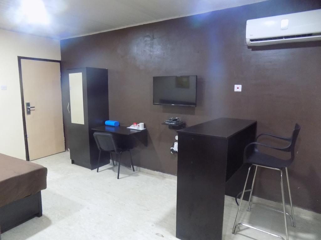 Posh Apartments And Hotel Ikeja Εξωτερικό φωτογραφία