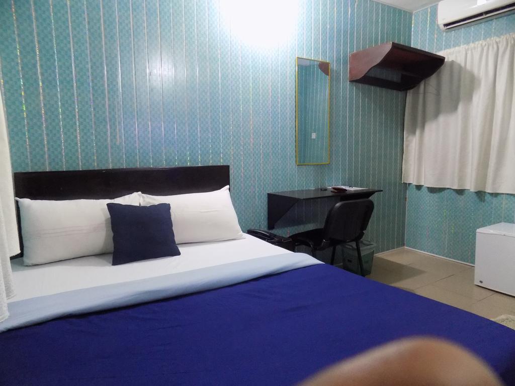 Posh Apartments And Hotel Ikeja Εξωτερικό φωτογραφία