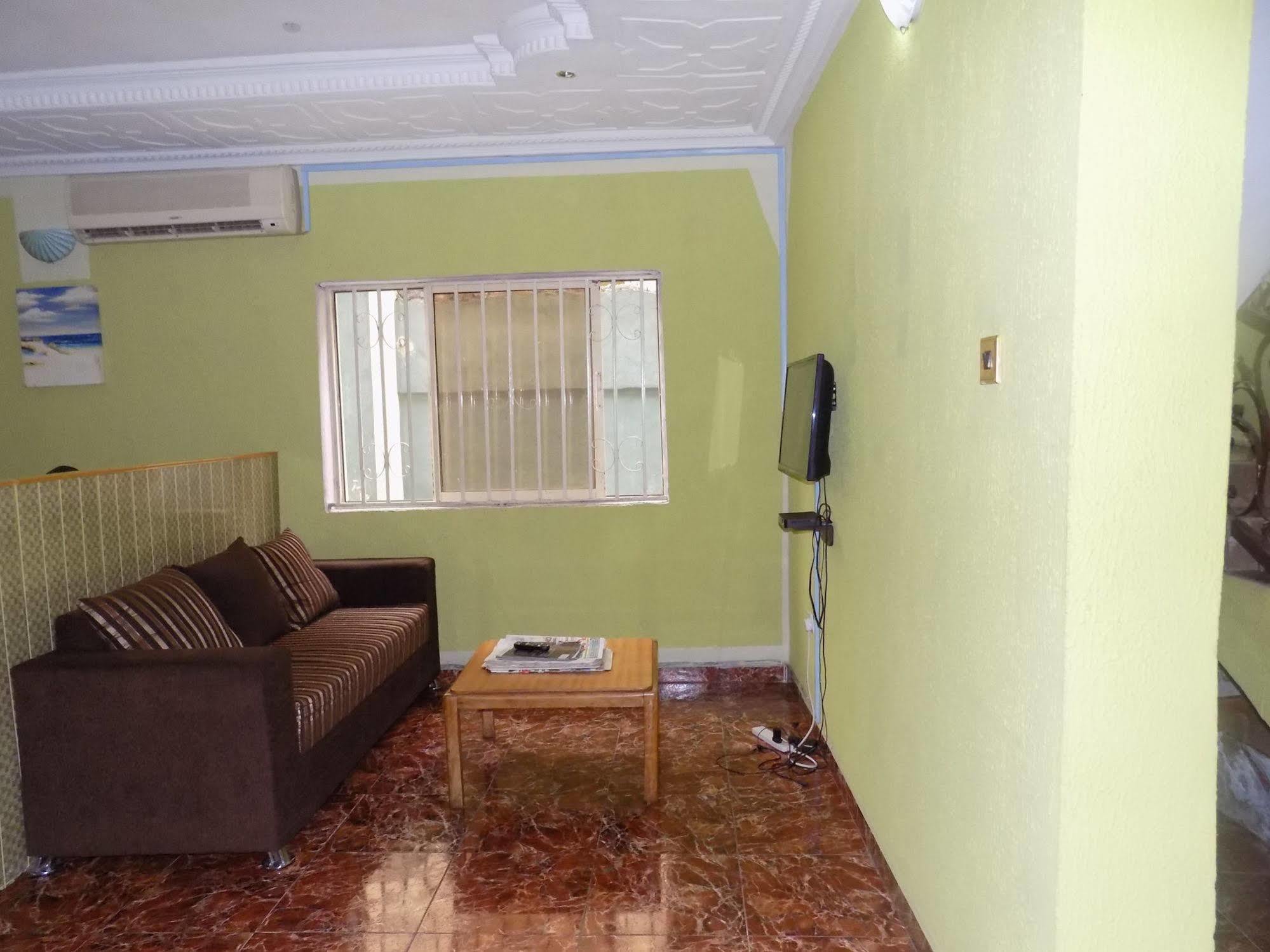Posh Apartments And Hotel Ikeja Εξωτερικό φωτογραφία