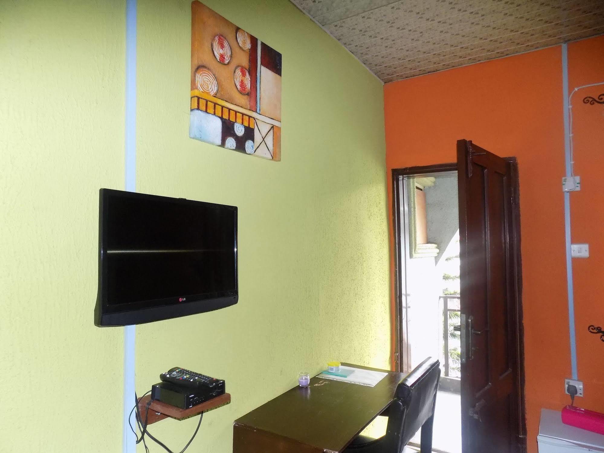 Posh Apartments And Hotel Ikeja Εξωτερικό φωτογραφία