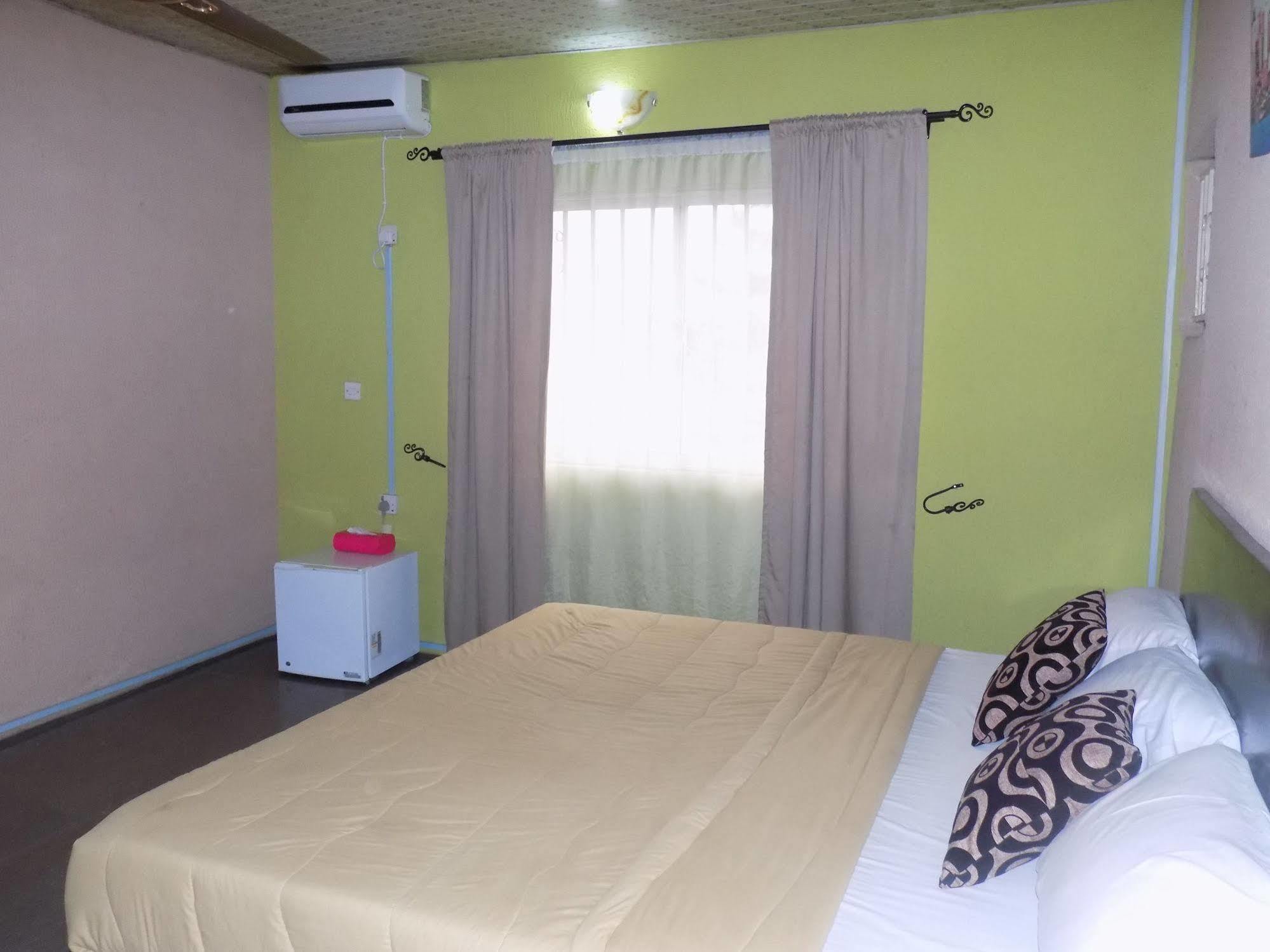 Posh Apartments And Hotel Ikeja Εξωτερικό φωτογραφία