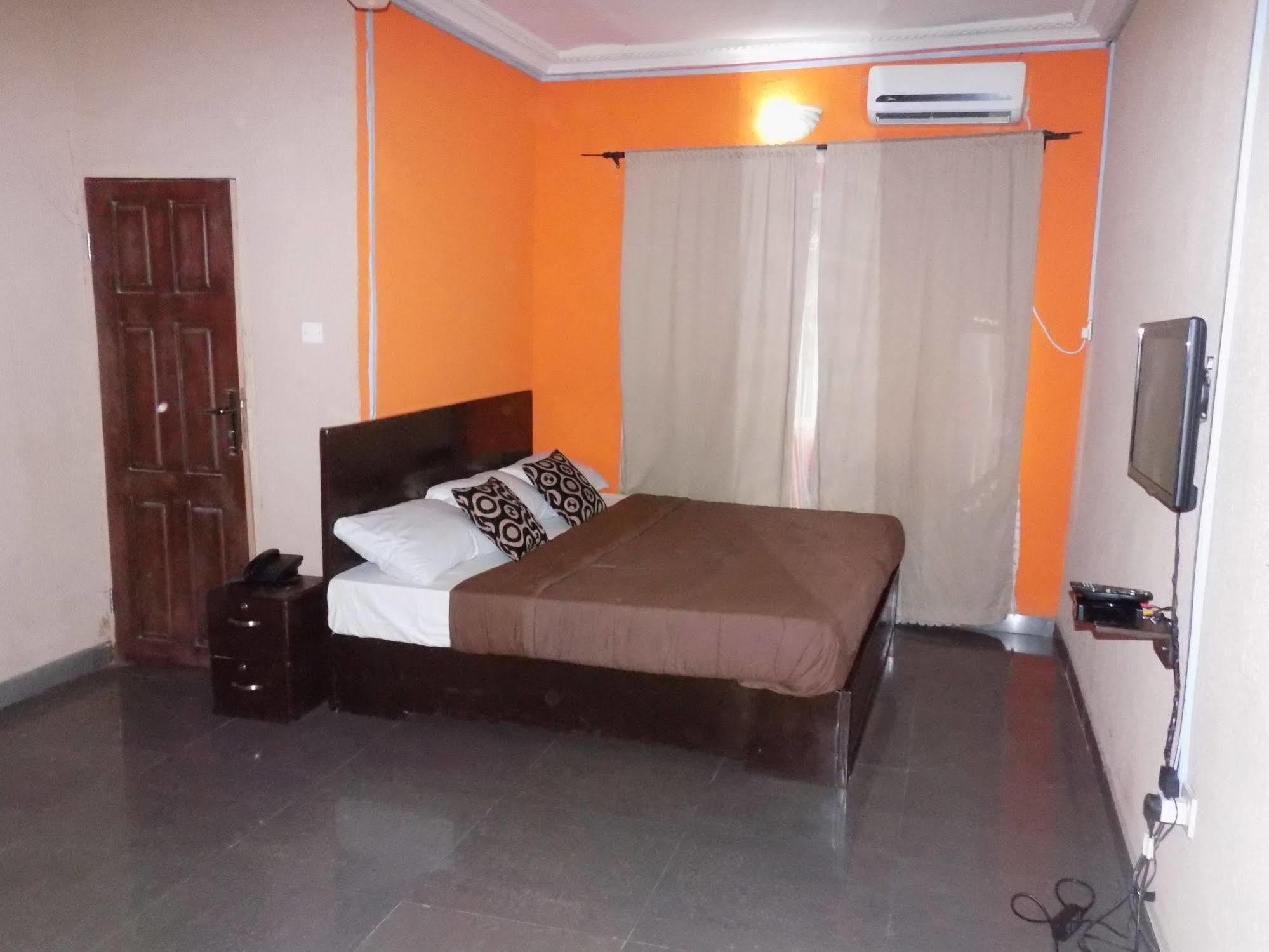 Posh Apartments And Hotel Ikeja Εξωτερικό φωτογραφία
