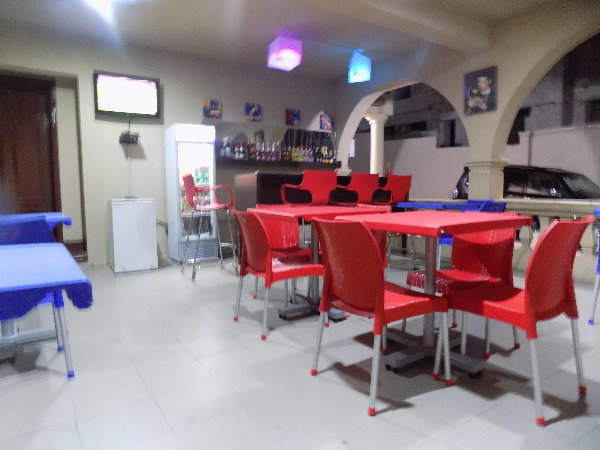 Posh Apartments And Hotel Ikeja Εξωτερικό φωτογραφία