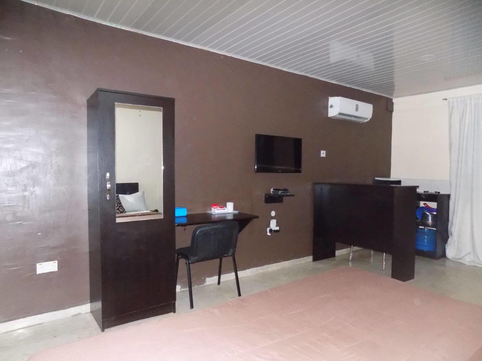 Posh Apartments And Hotel Ikeja Εξωτερικό φωτογραφία